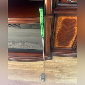 Scotty Cameron Futura 35”